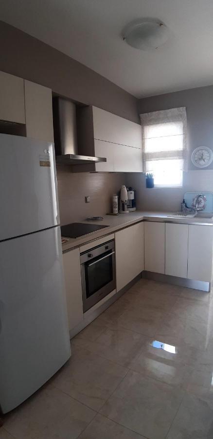 King George Sqr Apt Каламата Экстерьер фото